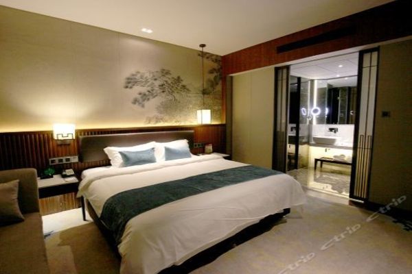 Tianxiachan Hotel (Huanggang)